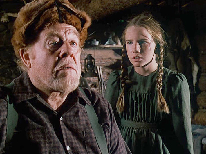 Laura with blind Sam Shelby, played by Burl Ives